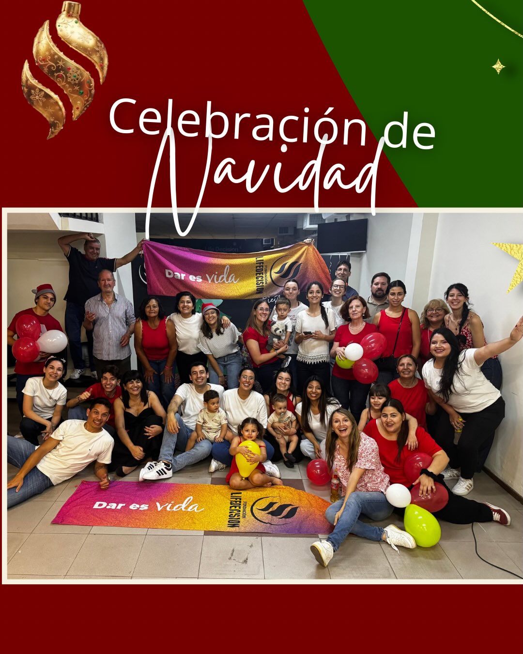 Familias reunidas durante la Celebración de Navidad 2025