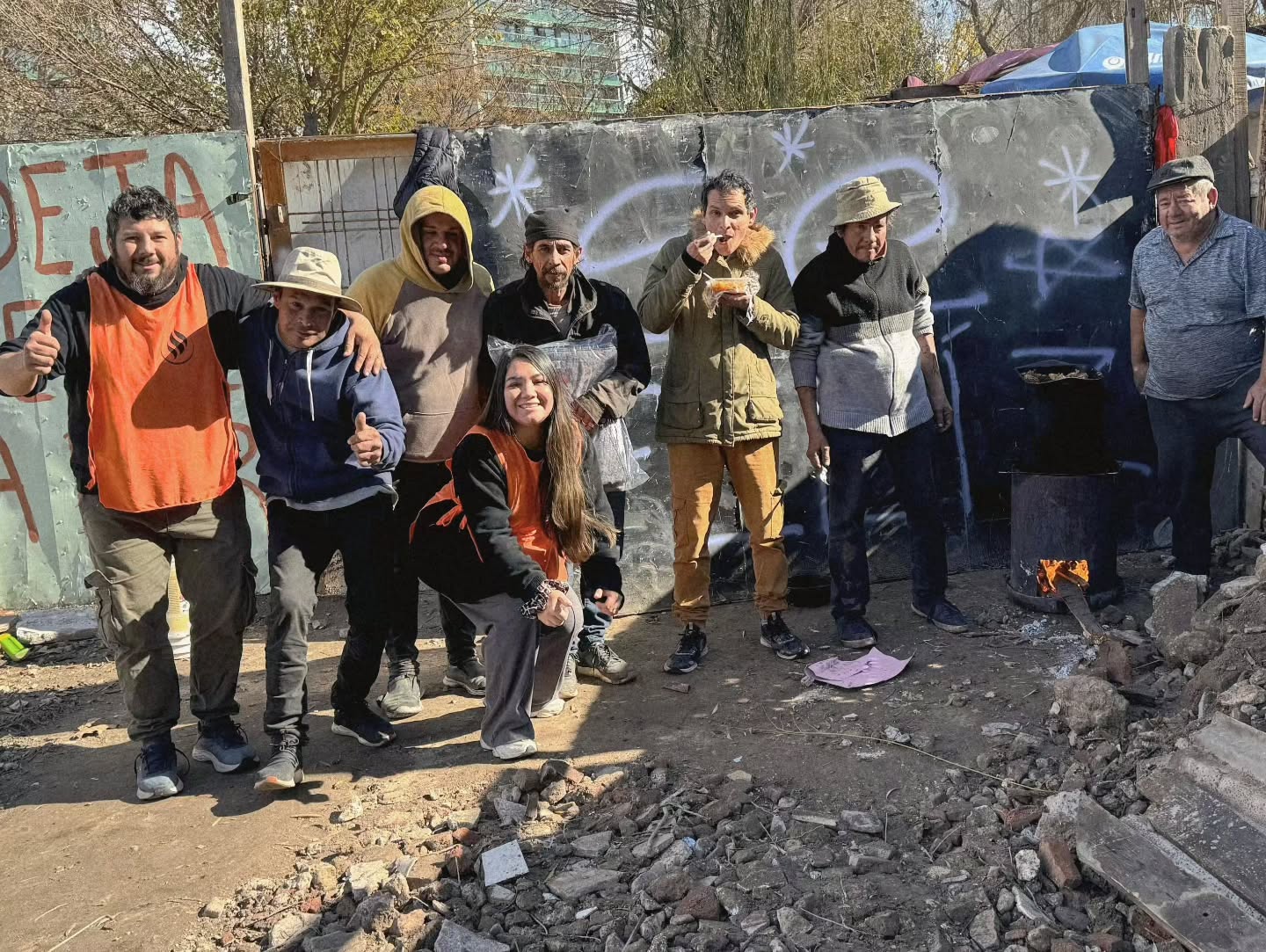 Voluntarios acompañando a personas en situación de calle